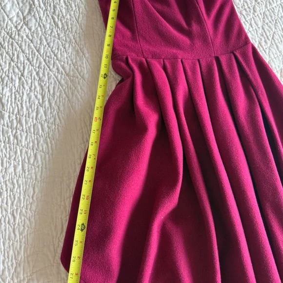 Copious Formal Statement Gown - Picture 3 of 10